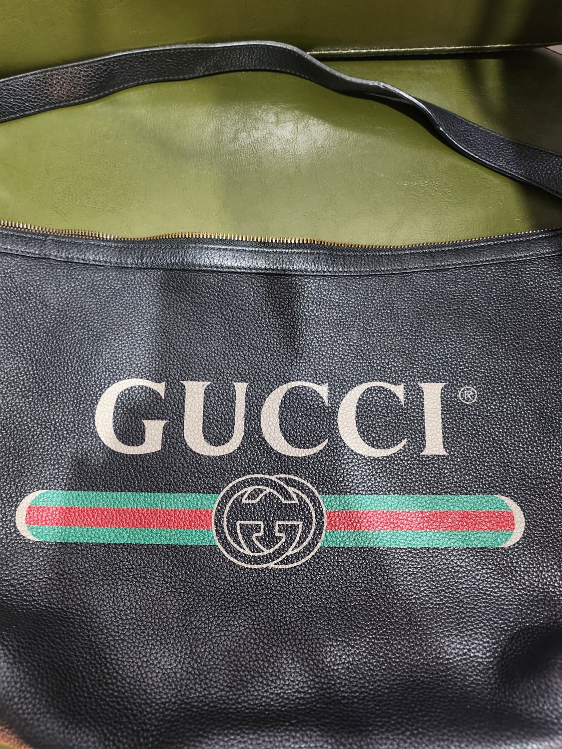 구찌 로고 크로스 블랙 정품 상품이미지3