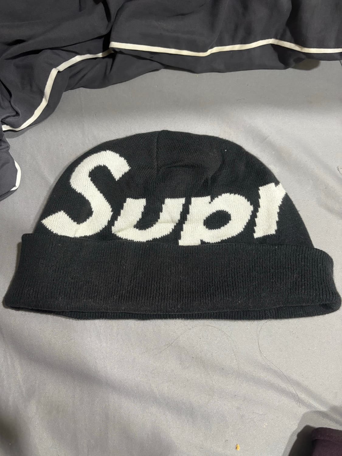 슈프림 빅로고 비니 상품이미지2