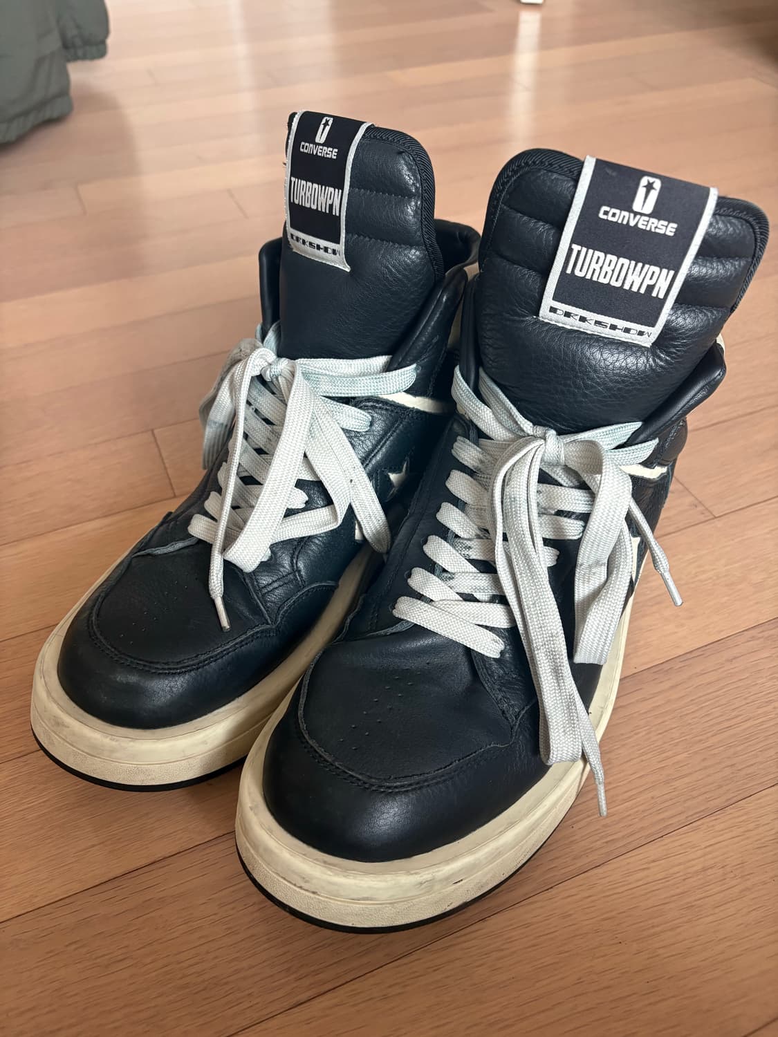 컨버스 x 다크쉐도우 터보웨폰 블랙 크림 상품이미지1