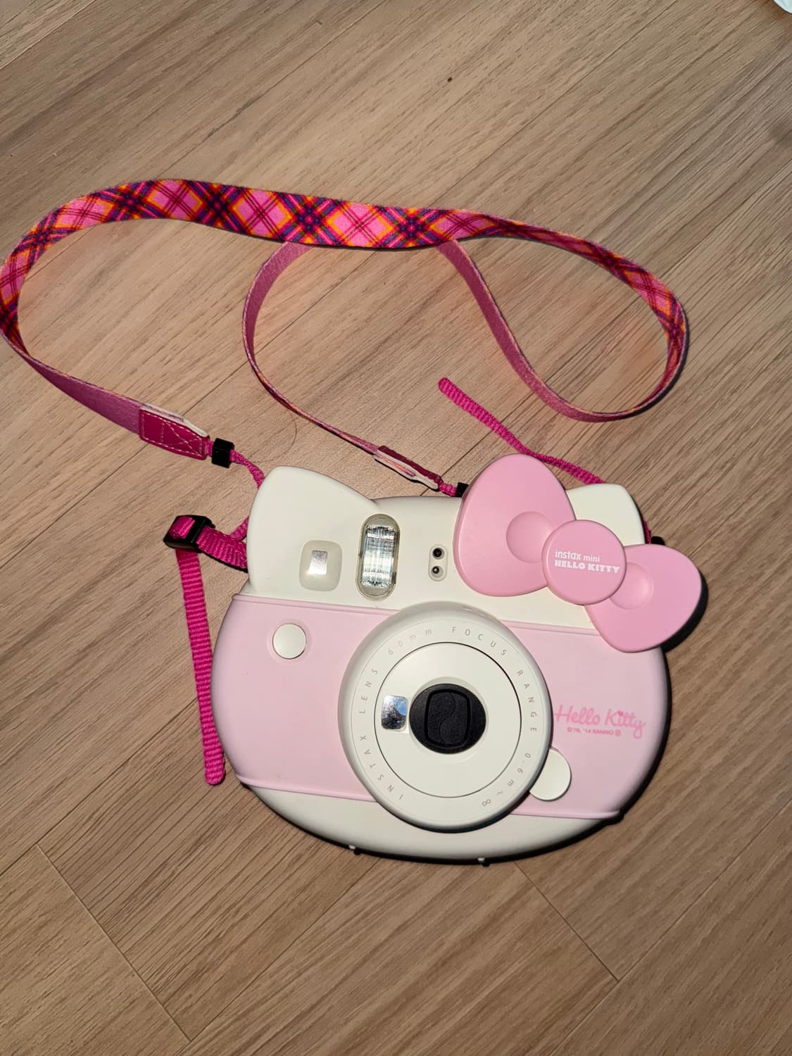헬로키티 후지필름 40주년 인스탁스 필름카메라 한정판 상품이미지1