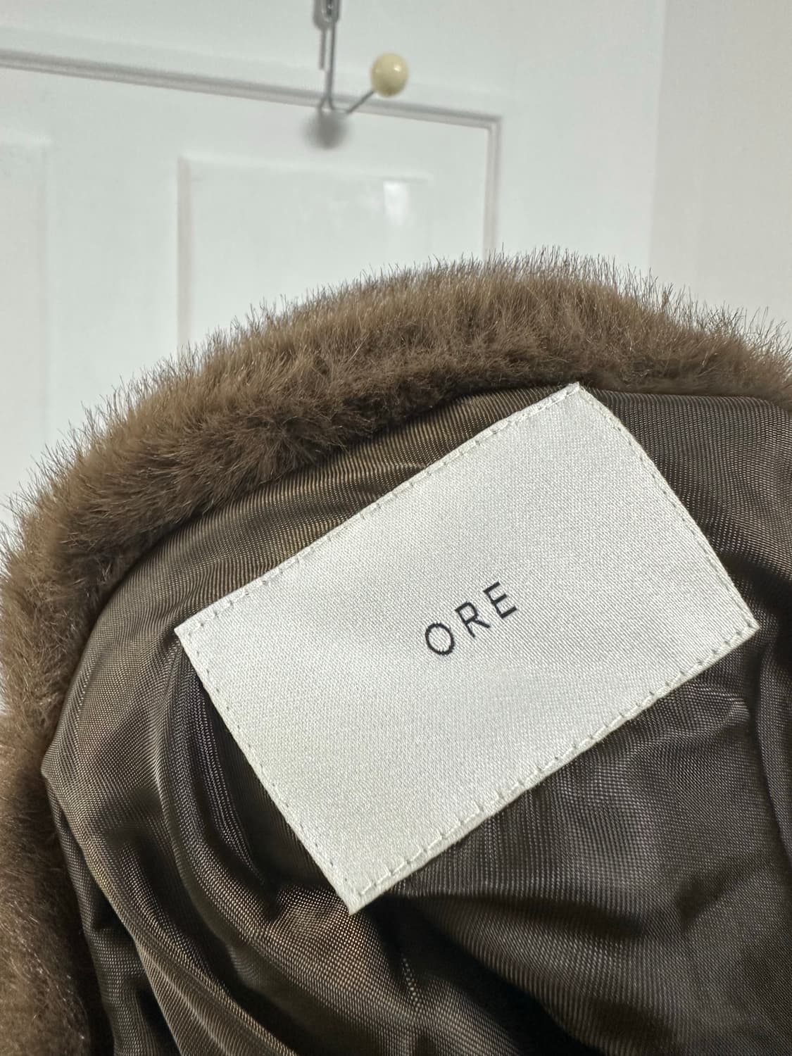 오어 ORE 리아 퍼 점퍼 마호가니 상품이미지3