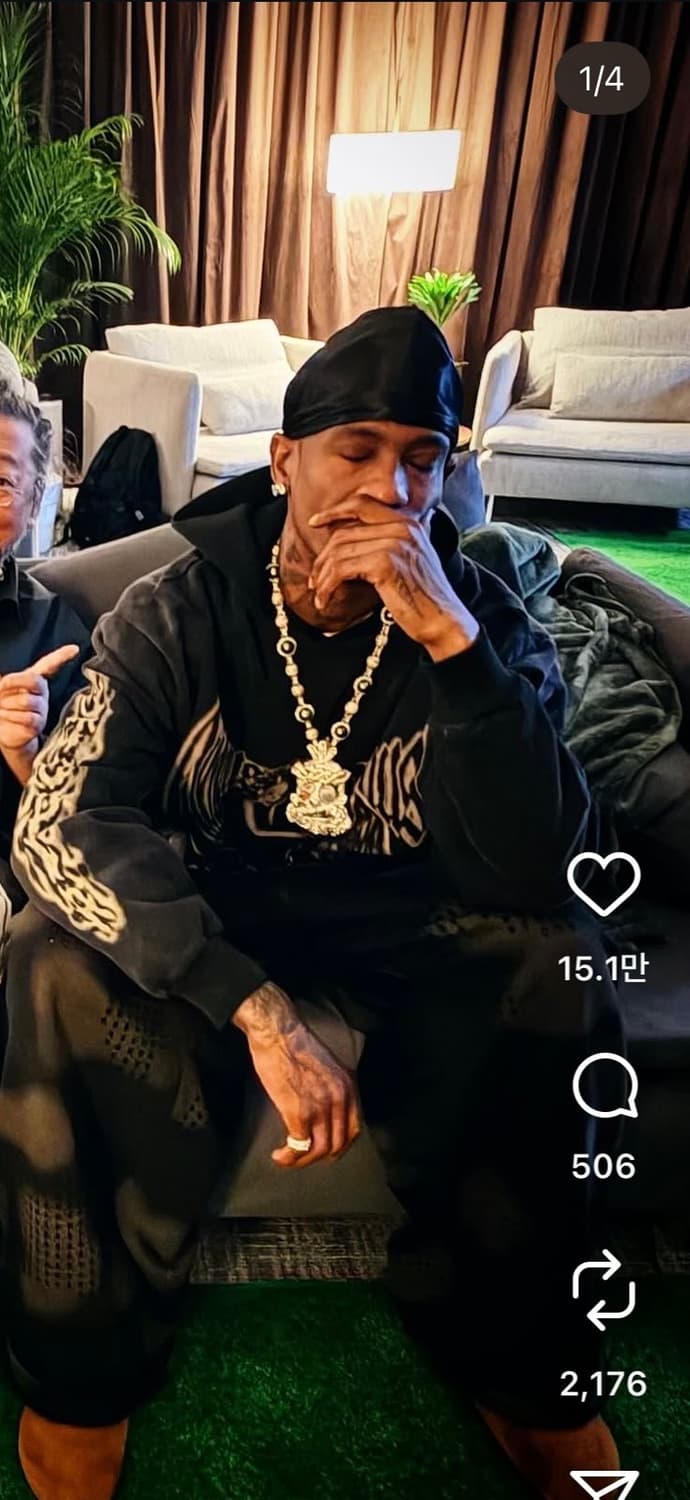 [XL]트래비스스캇 머천 스프레이 후드 상품이미지5