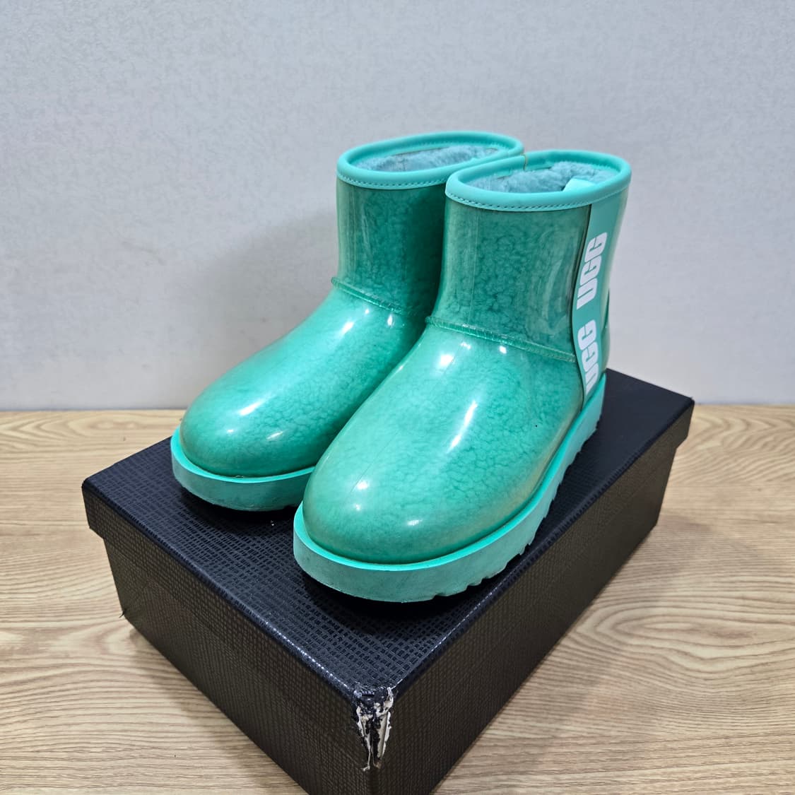 230 어그 UGG 클래식 클리어 미니 민트 상품이미지1