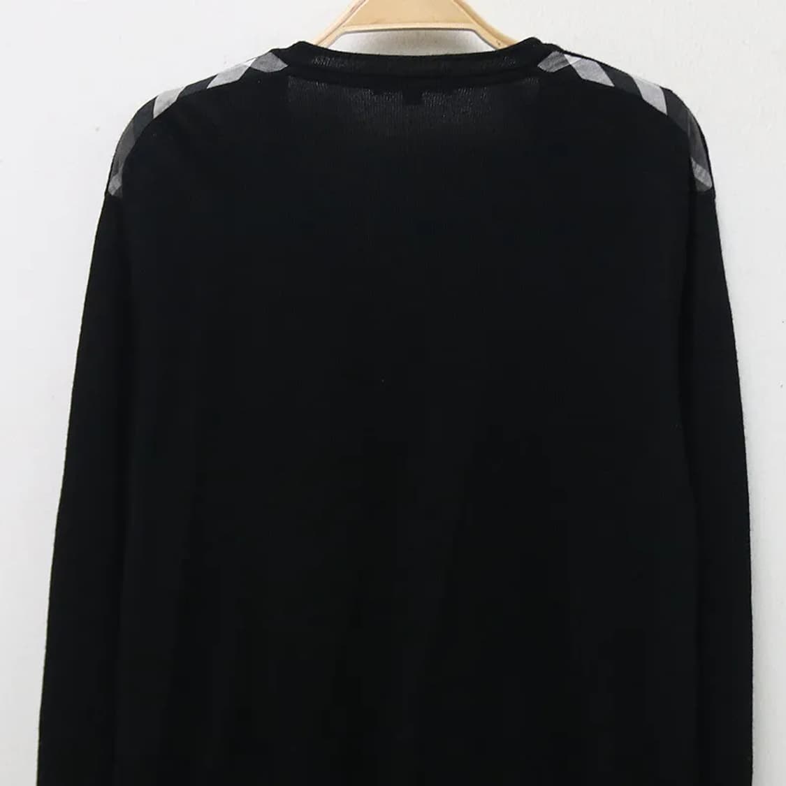 버버리런던 블랙 브이넥 울 혼방니트 60109 상품이미지6