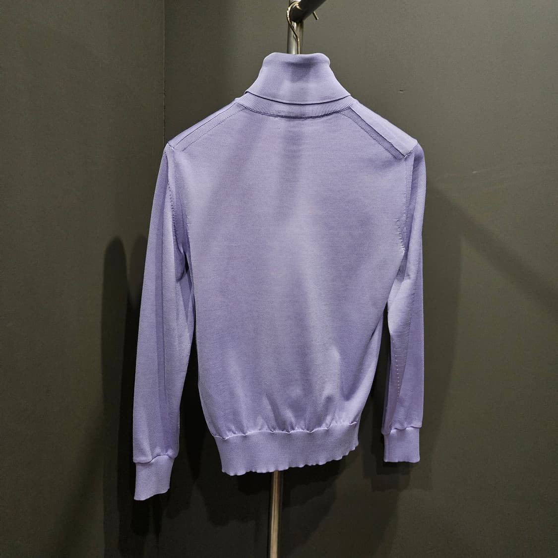 톰포드 실크 100% 퍼플 터틀넥 상품이미지3