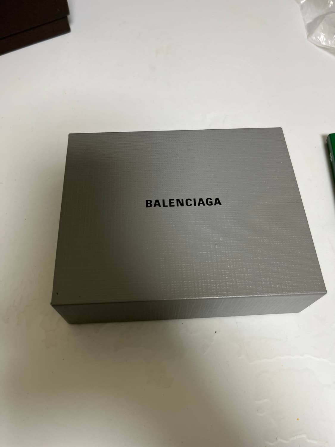 발렌시아가 로고 지갑 상품이미지5