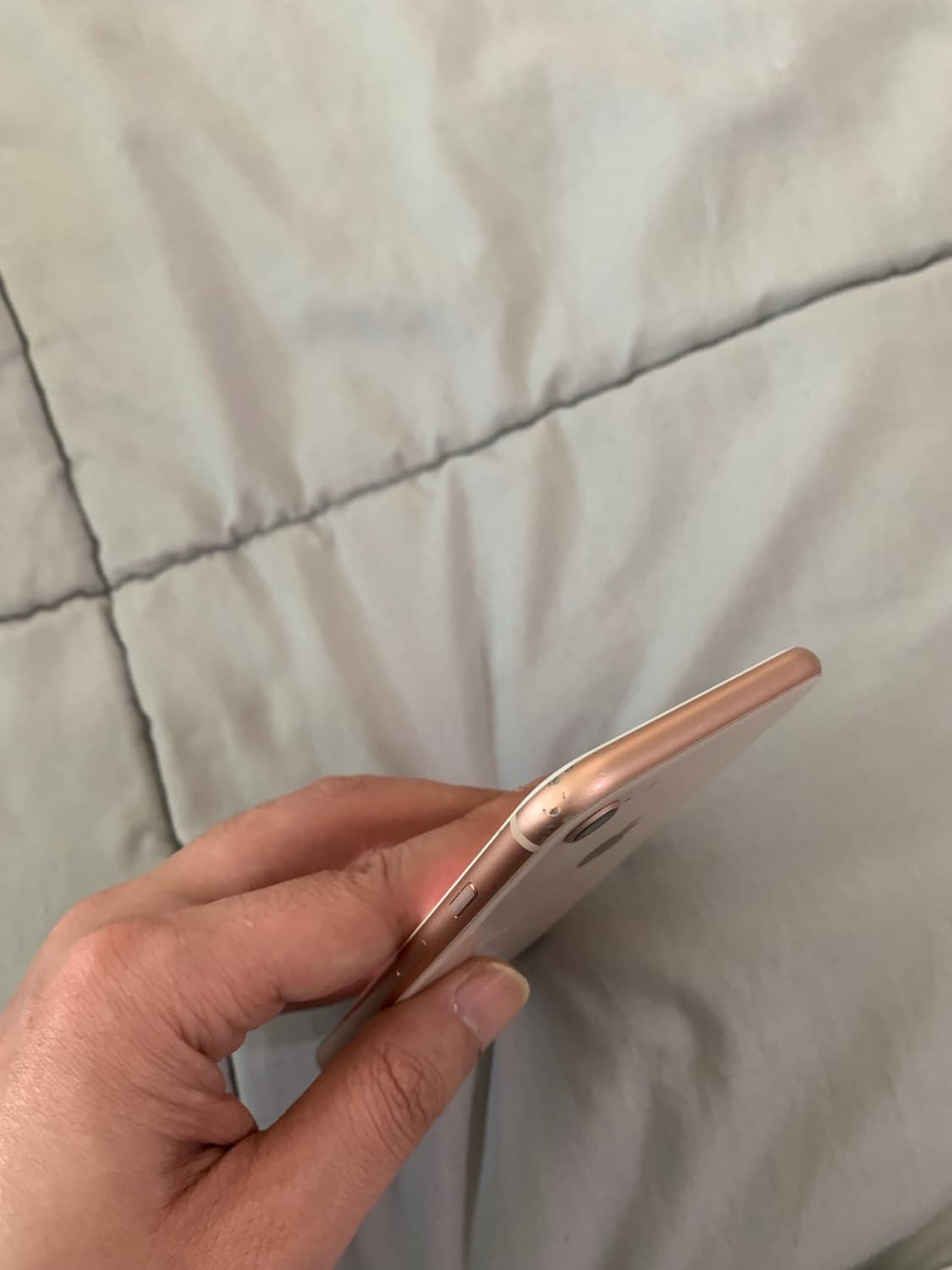 아이폰8 골드 64GB 상품이미지4