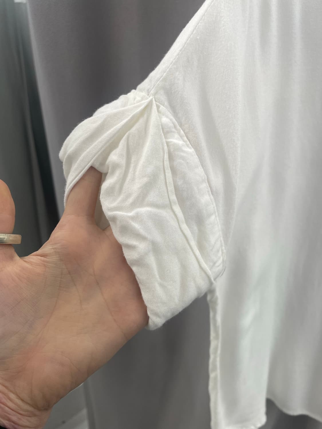 백 오픈 버튼 반팔 블라우스 상품이미지2