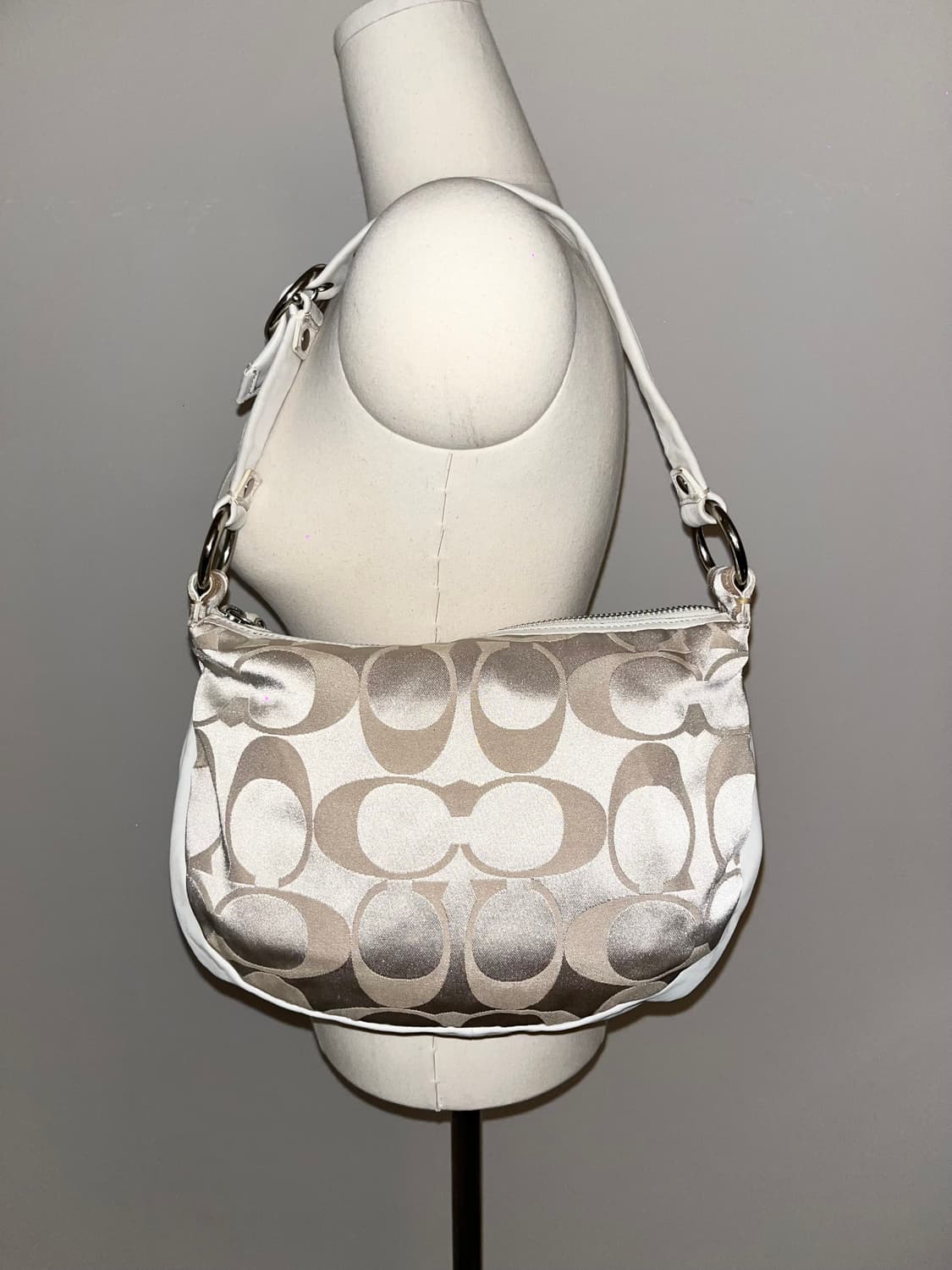 📦90s Coach Y2K allwhite shoulder bag 상품이미지4