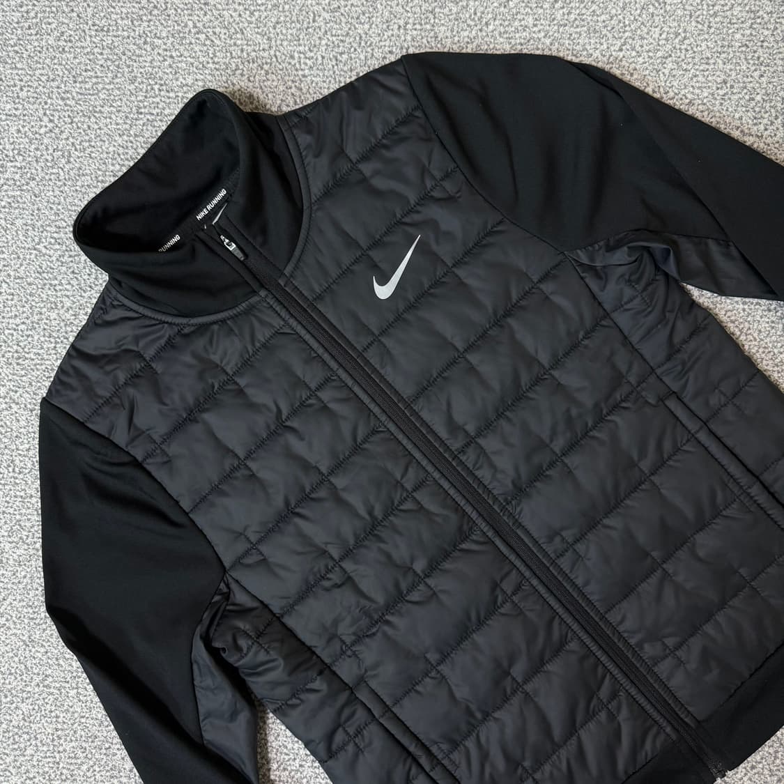 [정가 10만원] 나이키 써마핏 경량패딩 러닝용 골프용 상품이미지4