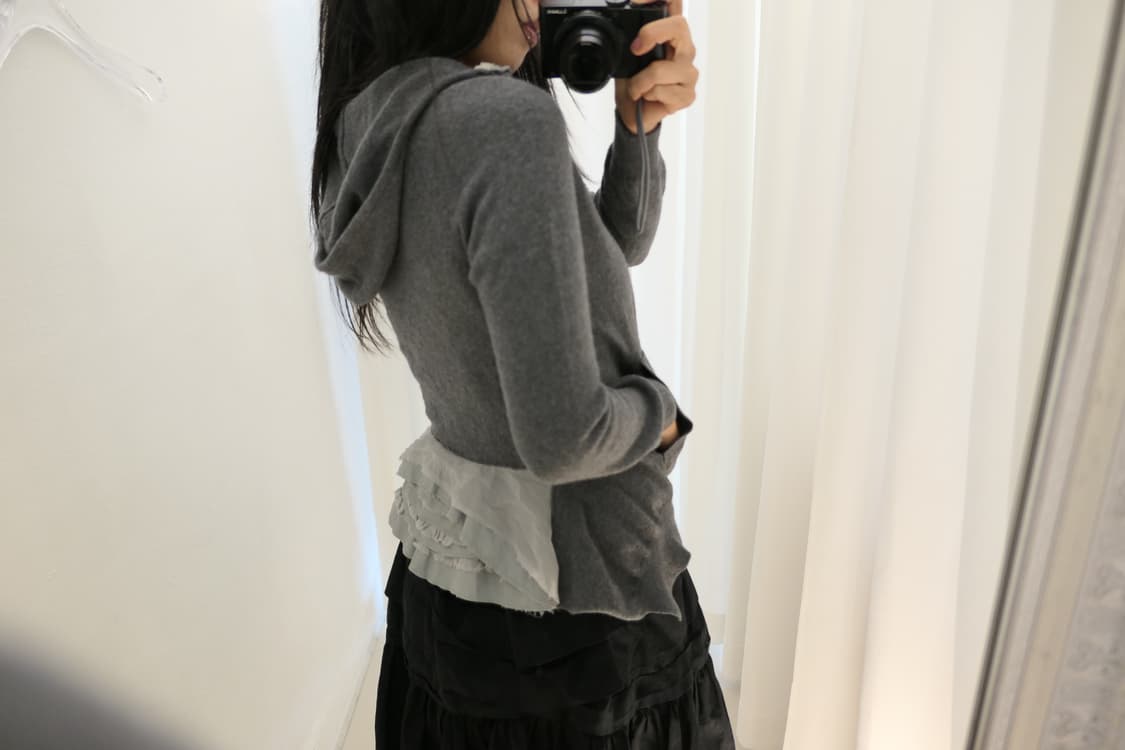 Back frill knit hood zip-up 상품이미지1