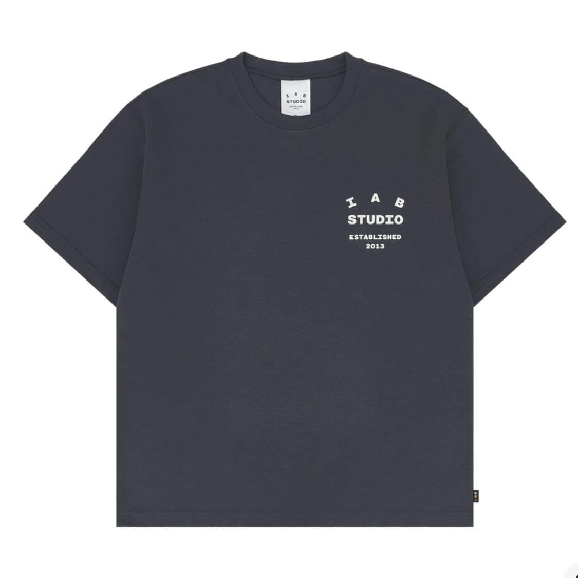 (M)아이앱 스튜디오 2026 반팔 티셔츠 챠콜 차콜 상품이미지2