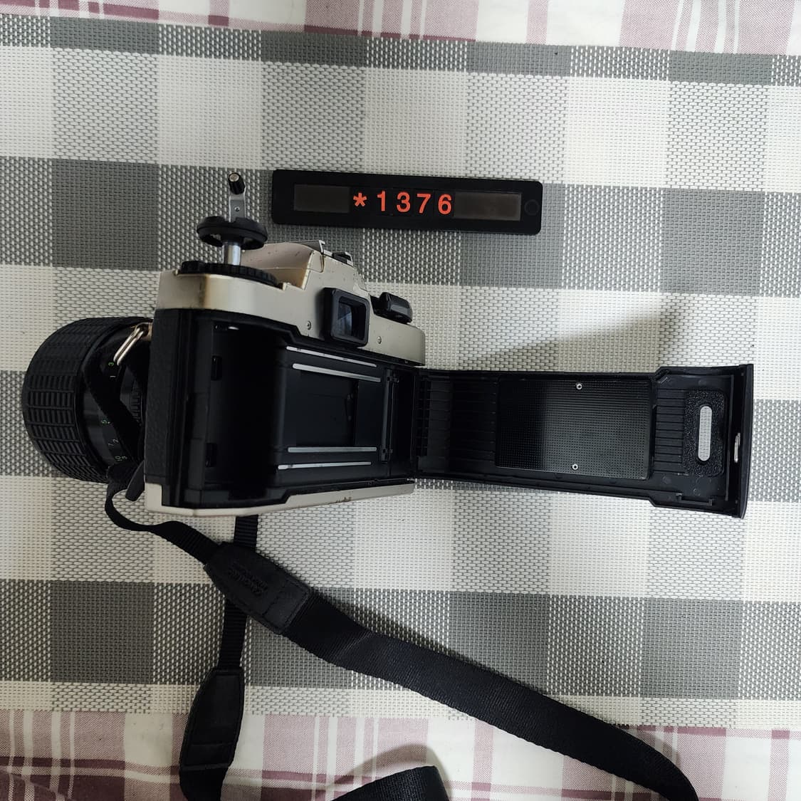 니콘 FE 10 필름카메라 35-70mm 줌렌즈 장착 상품이미지6