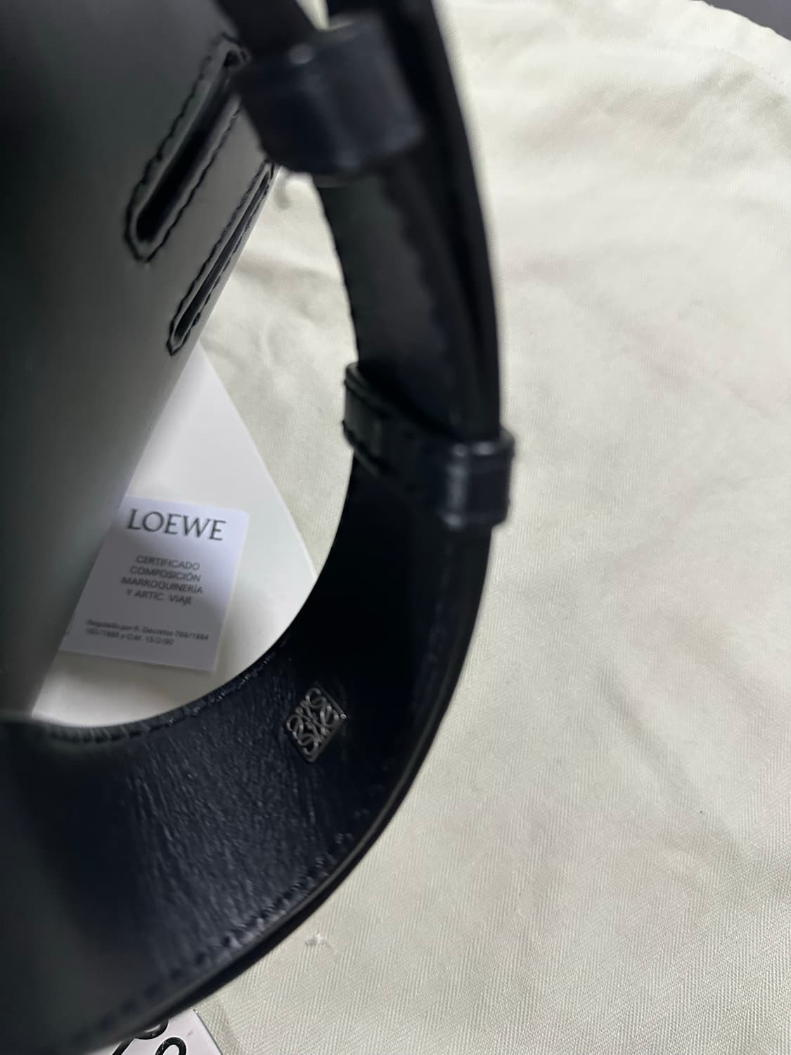 로에베 안톤 슬링백 (anton)블랙 상품이미지3