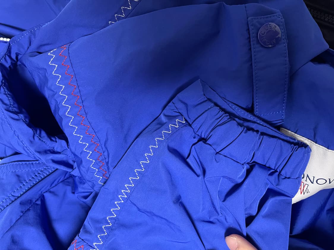 [3] 몽클레어 블루 컬러 푸지오 바람막이 후드자켓 상품이미지5