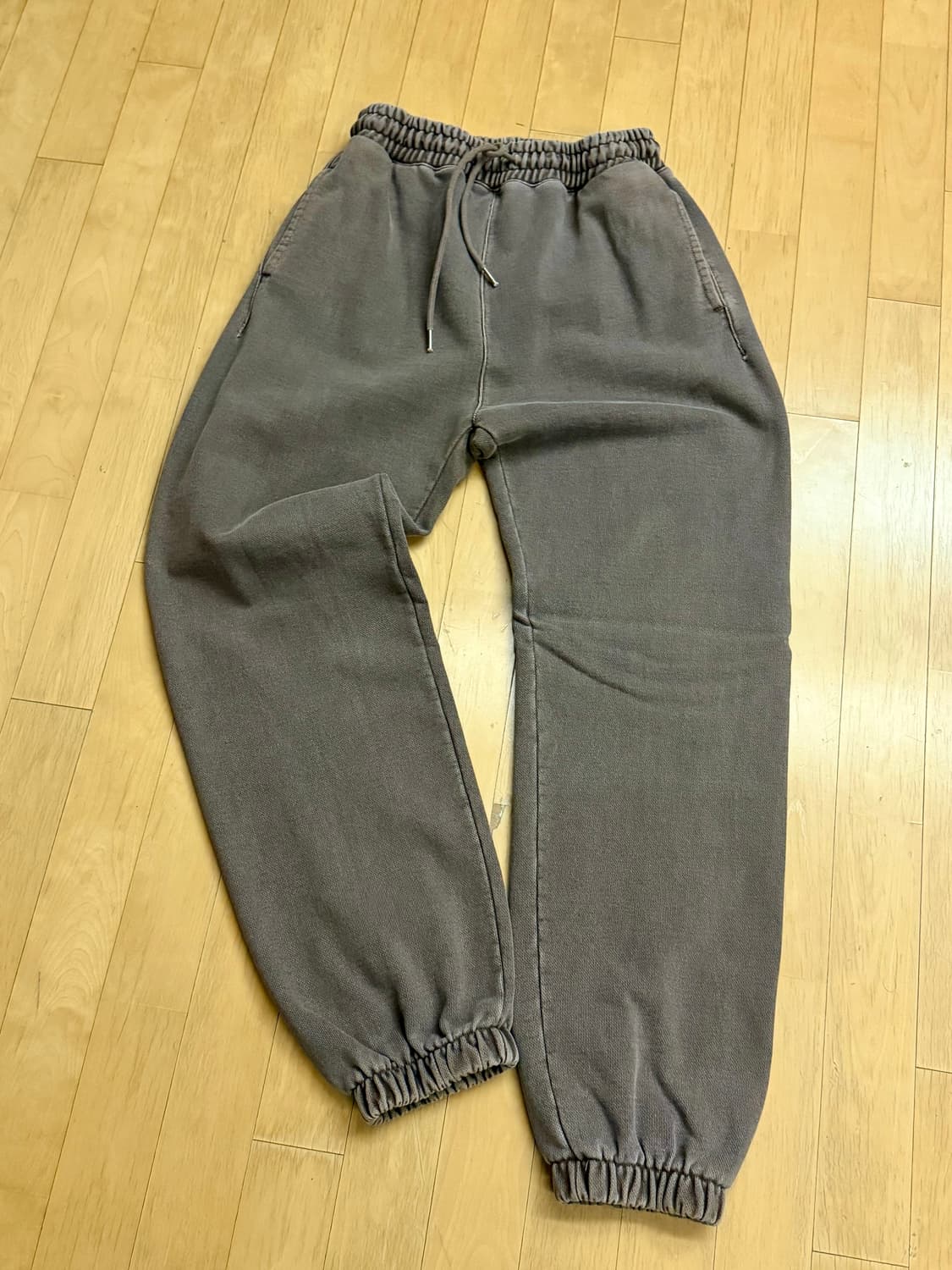 [소버먼트] 980G 피그먼트 스웨트 팬츠 (에토프 브라운) 상품이미지1