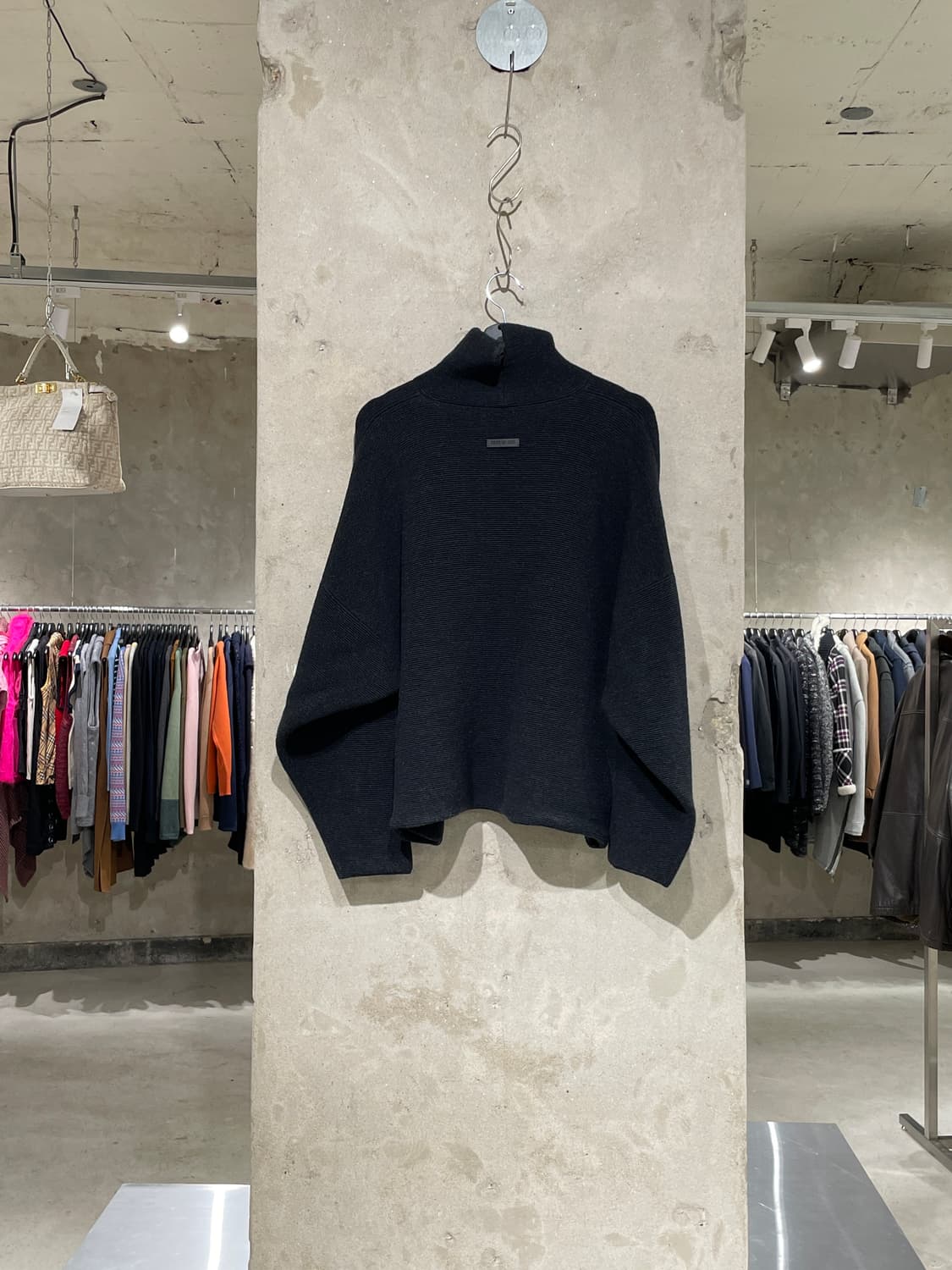 피어 오브 갓 블랙 울 터틀넥 오토만 상품이미지6