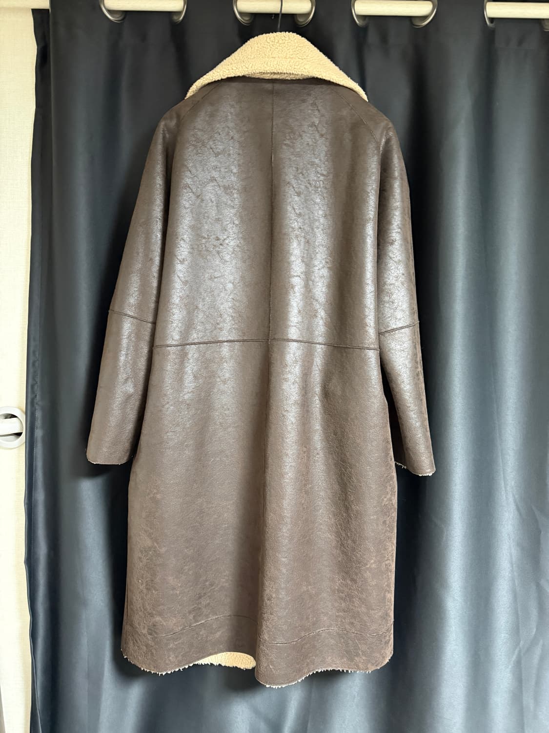 [110]TNGT 무스탕 코트 상품이미지2