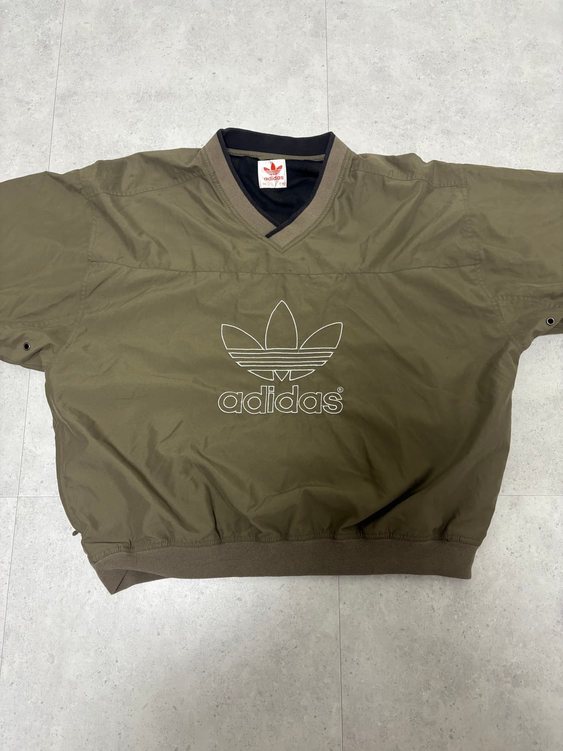 아디다스 트레포일 빅로고 카키 웜업 상품이미지1