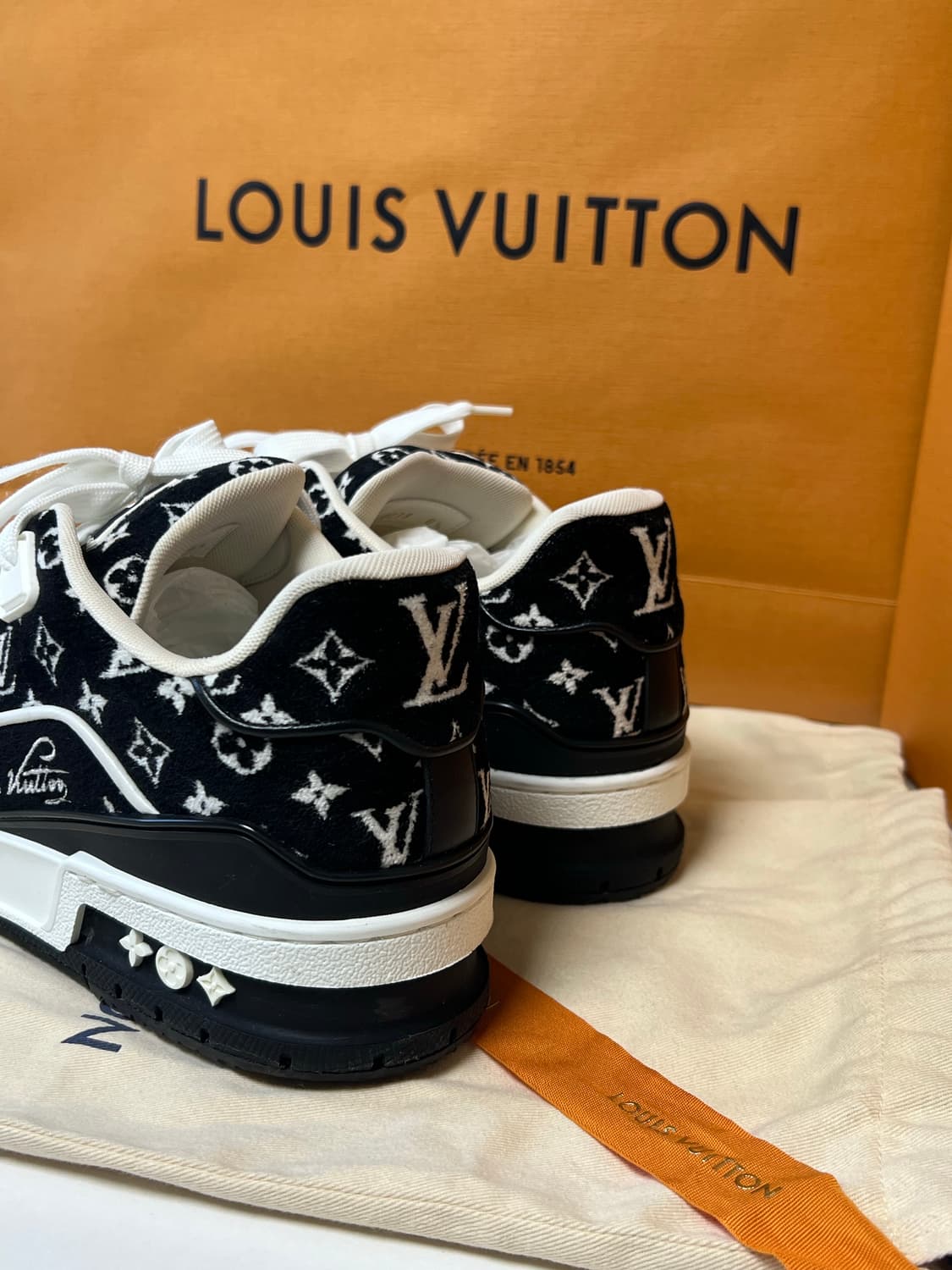 [정품] 270 전후 / 루이비통 벨벳 트레이너 스니커즈 8.5 size 상품이미지6