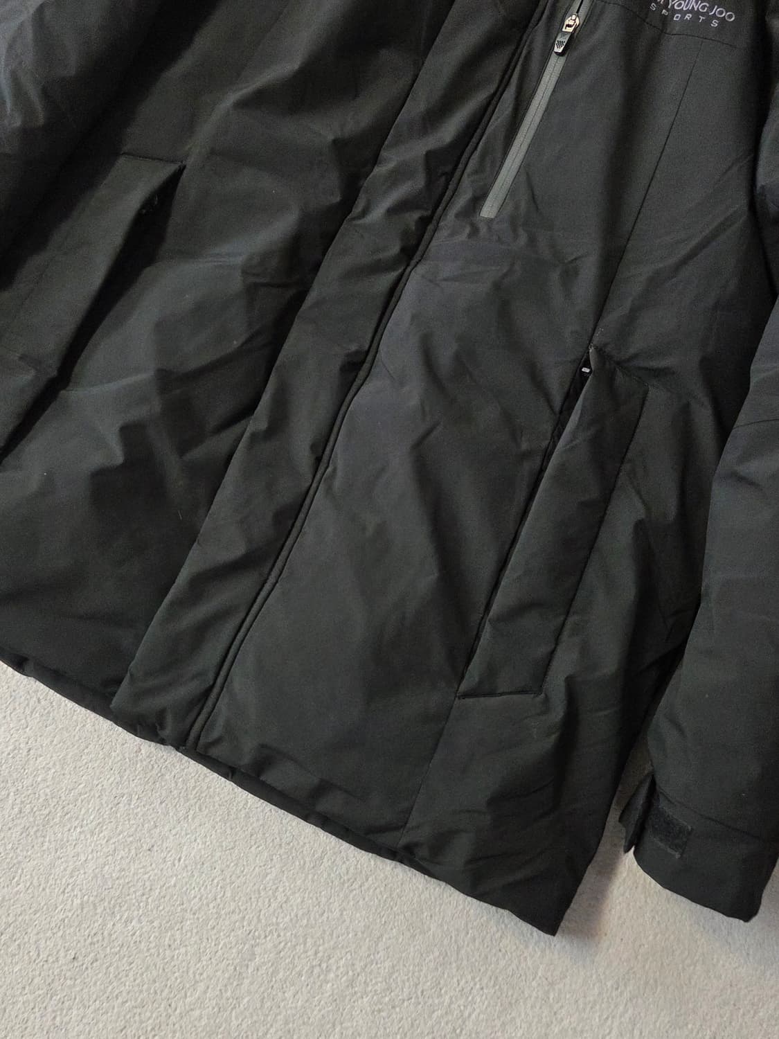 (105)
김영주 스포츠 아웃도어 패딩 남
 상품이미지3