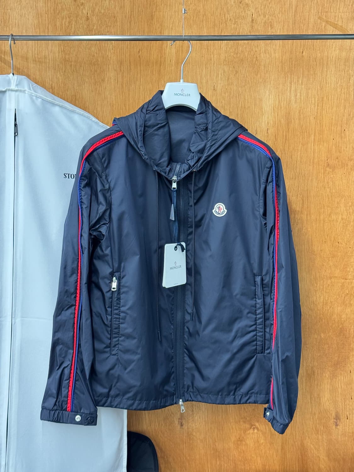 몽클레어 하타브 후드점퍼 새상품 상품이미지1