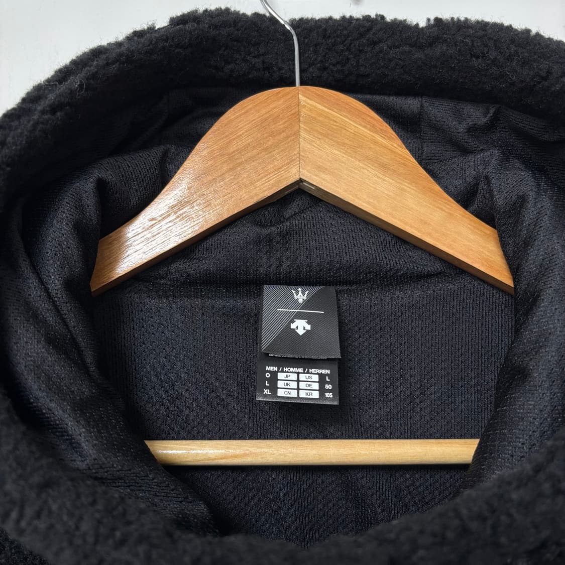 데상트x마세라티 셰르파 플리스 자켓 상품이미지5