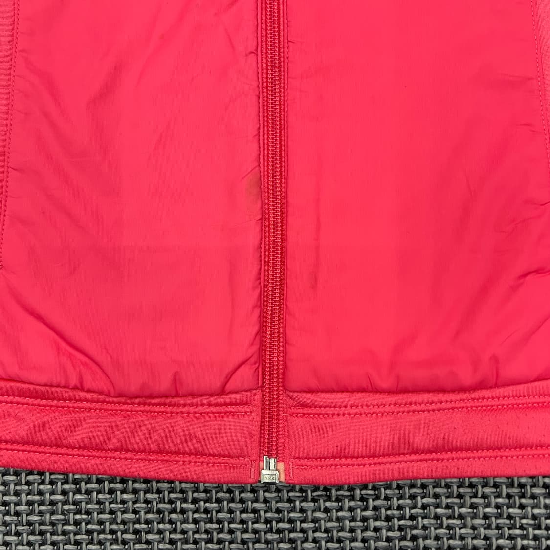 착샷O 아디다스 핑크 핑거홀 져지 상품이미지6