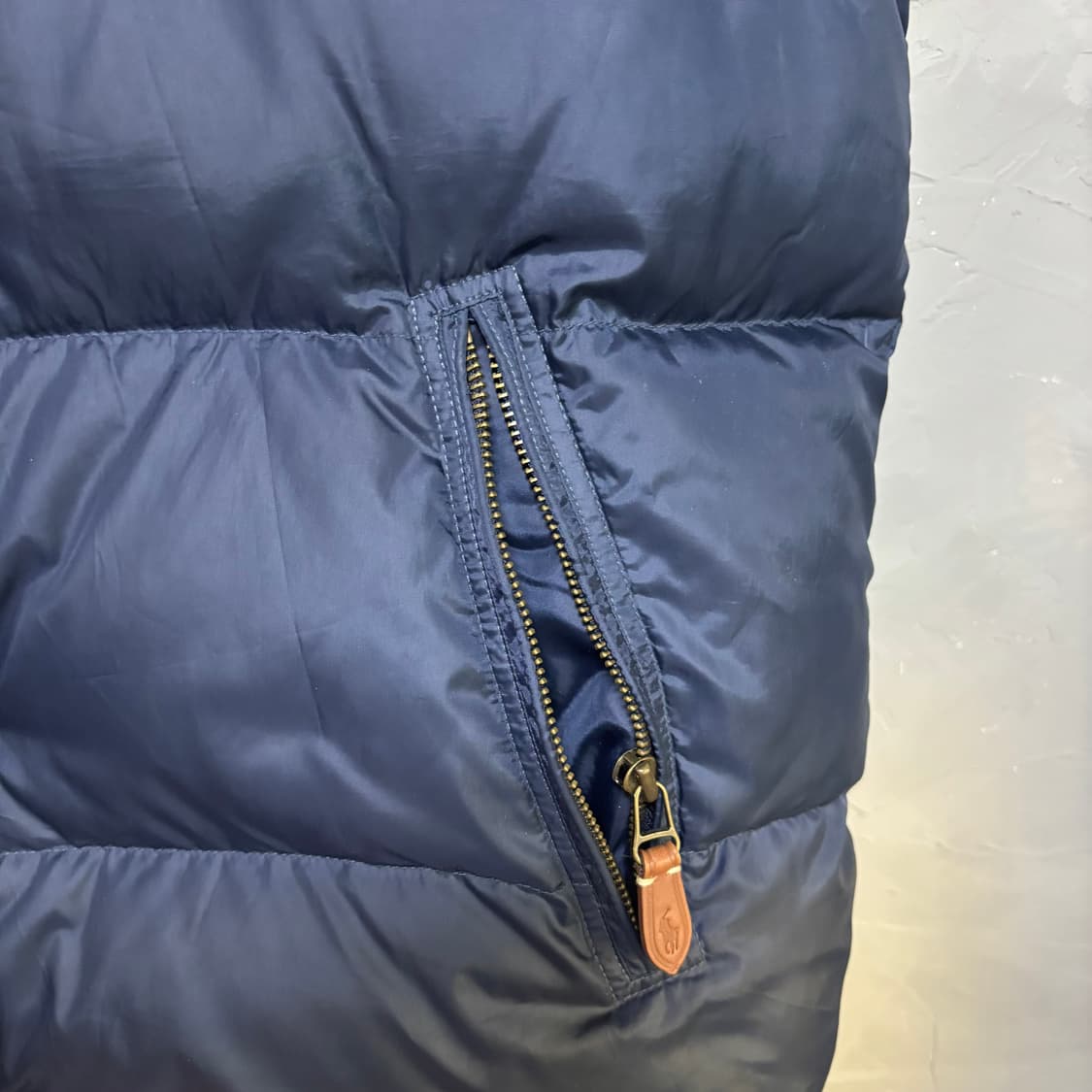 폴로 랄프로렌 양면 푸퍼다운 패딩조끼 네이비 노랑 상품이미지3