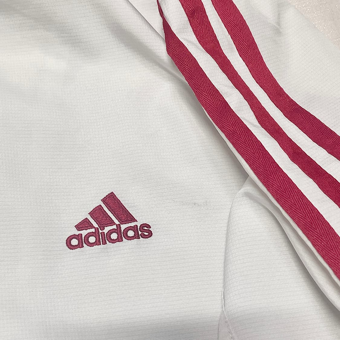 희귀❤️‍🔥아디다스 흰빨 아방핏 바람막이 상품이미지2