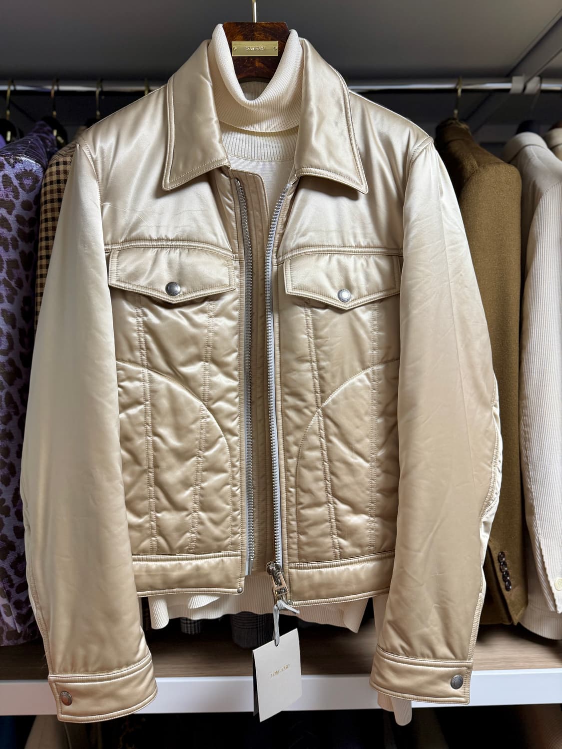 (새상품,강추👍)톰포드 새틴 아이보리 트러커 자켓 상품이미지2