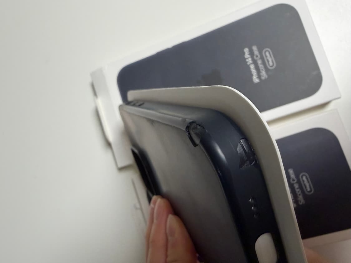 [급처] 아이폰14프로 정품 실리콘케이스 미드나이트 싸게팔아용💙 상품이미지3