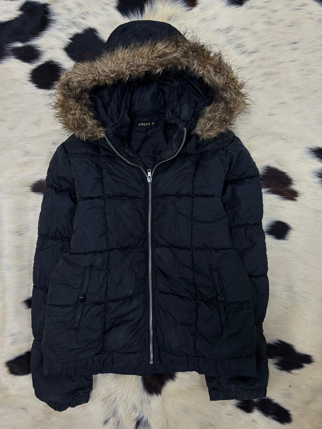Y2K Black Fur Padding 상품이미지1