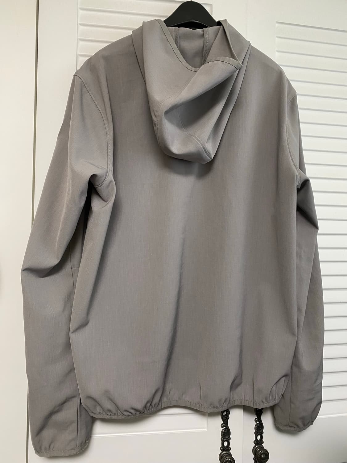 누마레 ee 컷아웃 슬리브 후디 집 자켓 m사이즈 상품이미지7