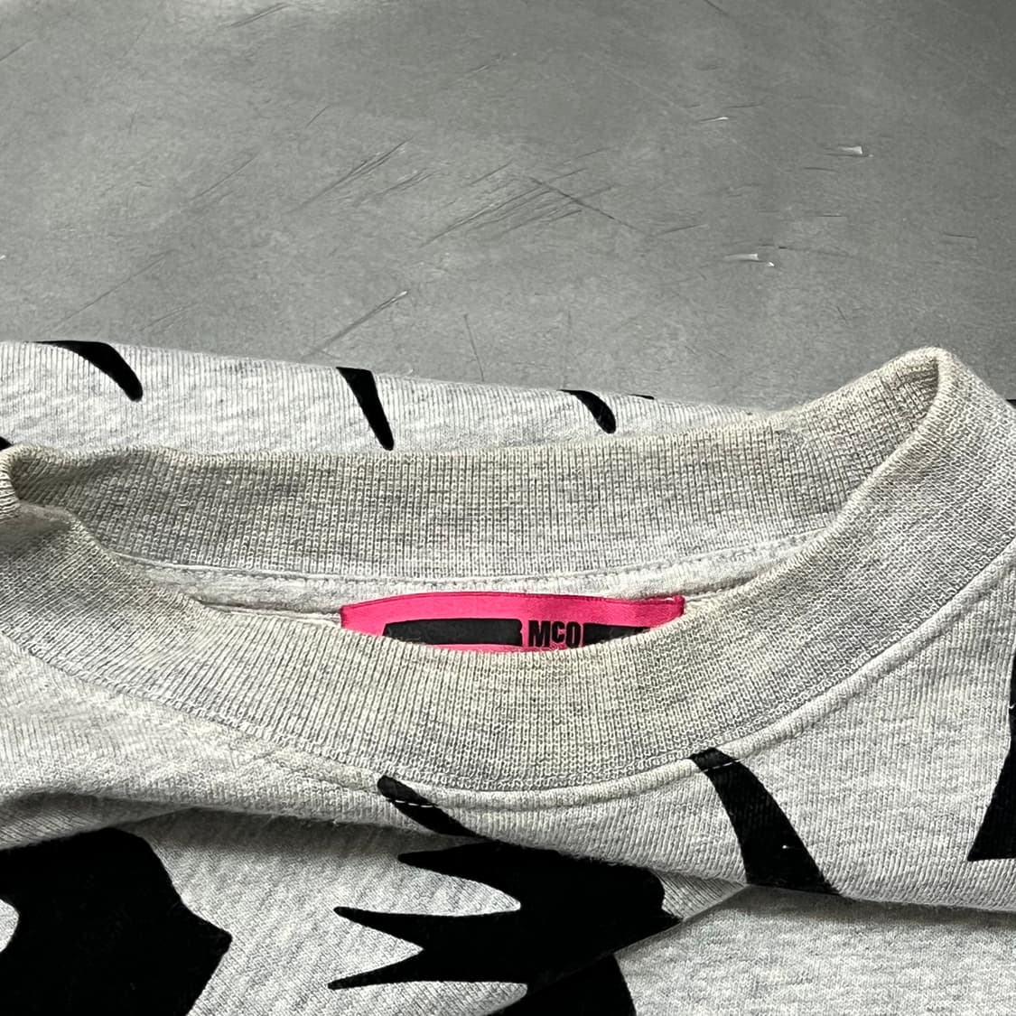  알렉산더 맥큐 패턴 스웻셔츠 +명품감정서 y15710 상품이미지4