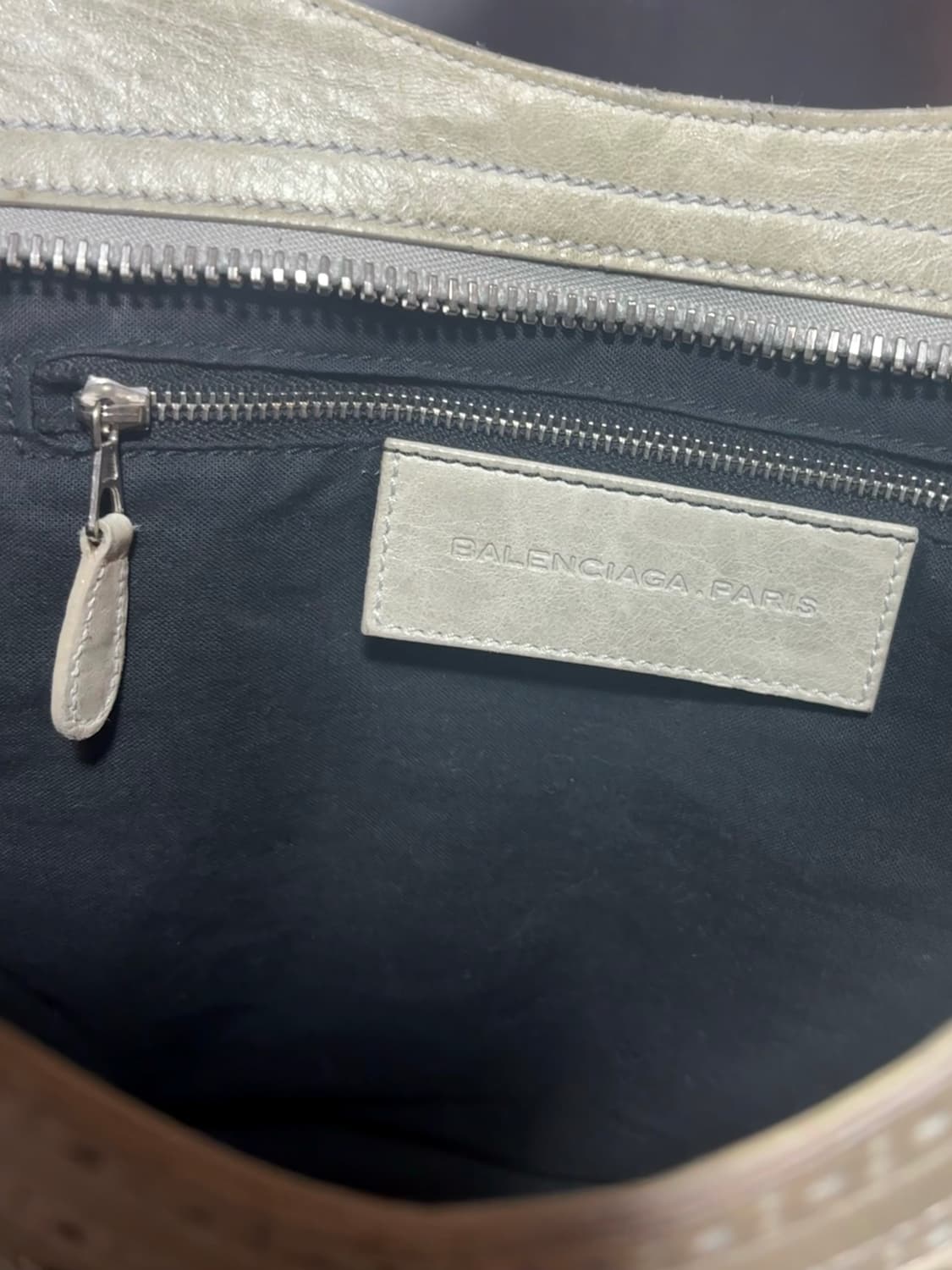 발렌시아가 모터백 시티백 자이언트 브로그 상품이미지7