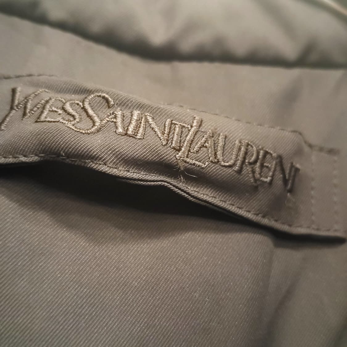 입생로랑 클래식 체크 패턴 베스트 집업/100 상품이미지3