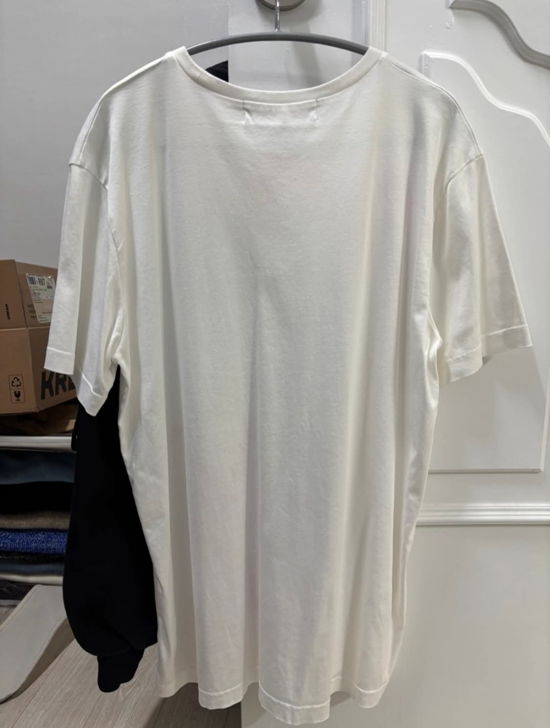 더뮤지엄비지터 하트 스프레이드 반팔 티셔츠 2사이즈 상품이미지3