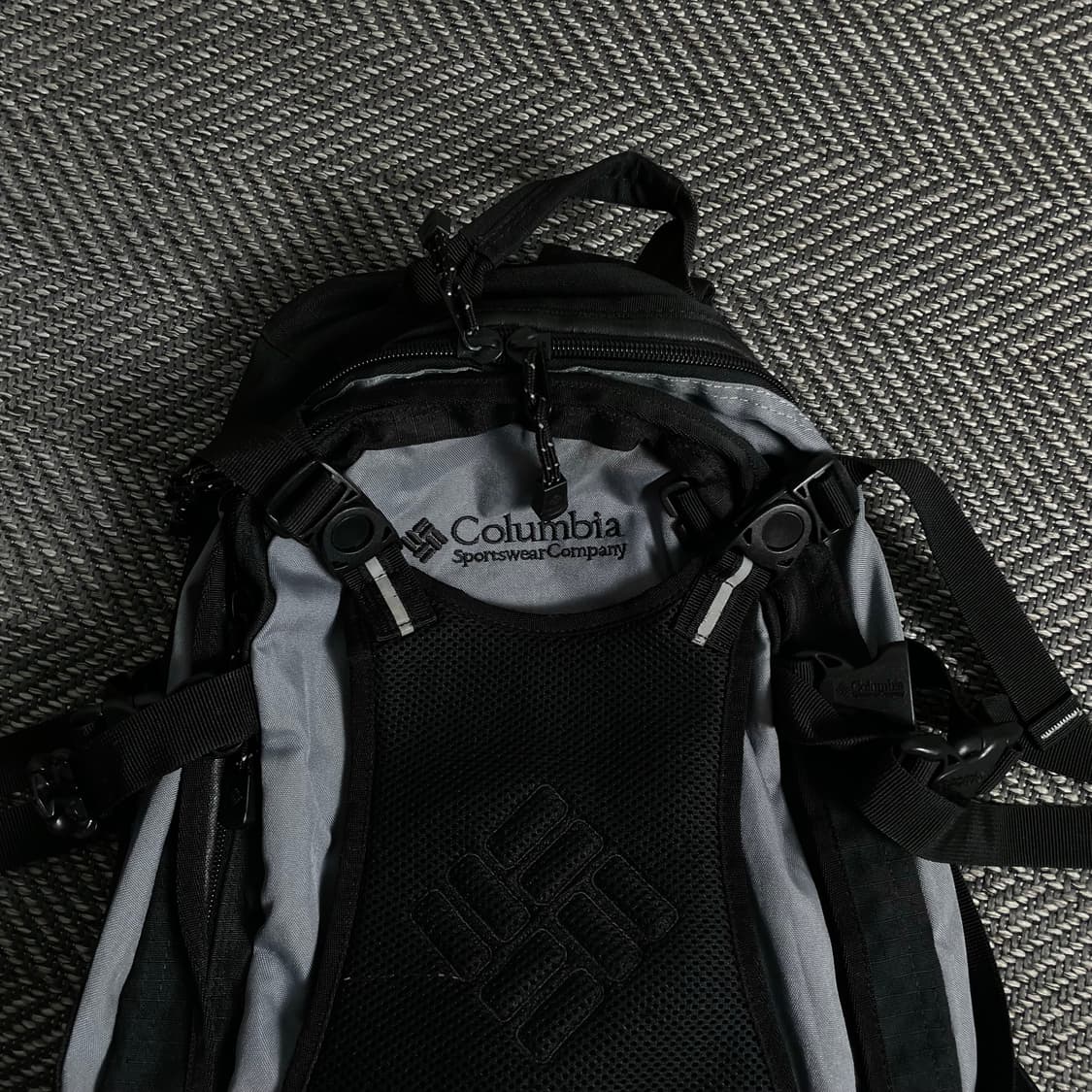 컬럼비아 USA 오리지날 테크웨어 백팩 y 3182 상품이미지3