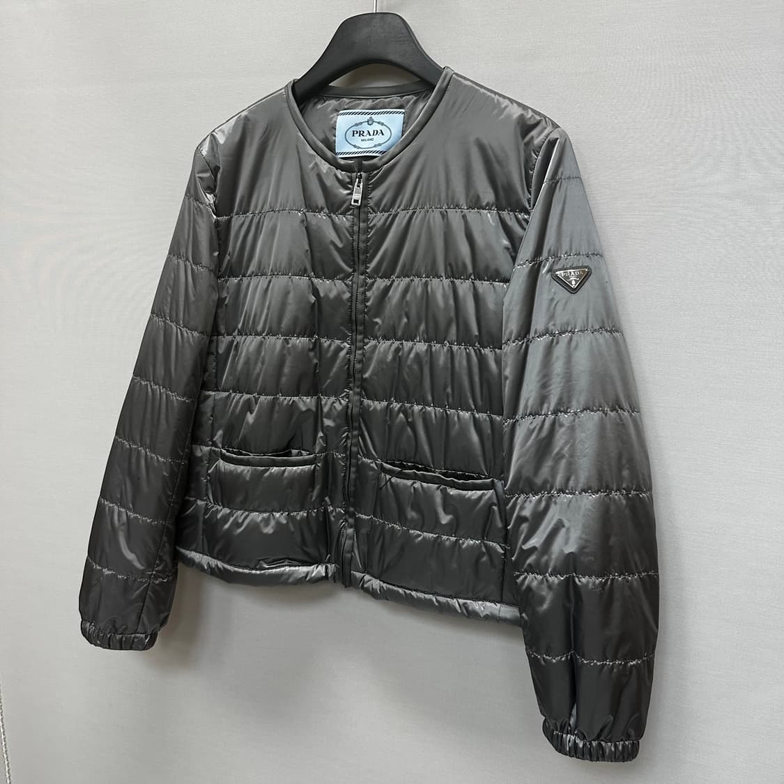 프라다 삼각로고 나일론 경량 패딩 자켓 ( 66~77 ) 상품이미지3