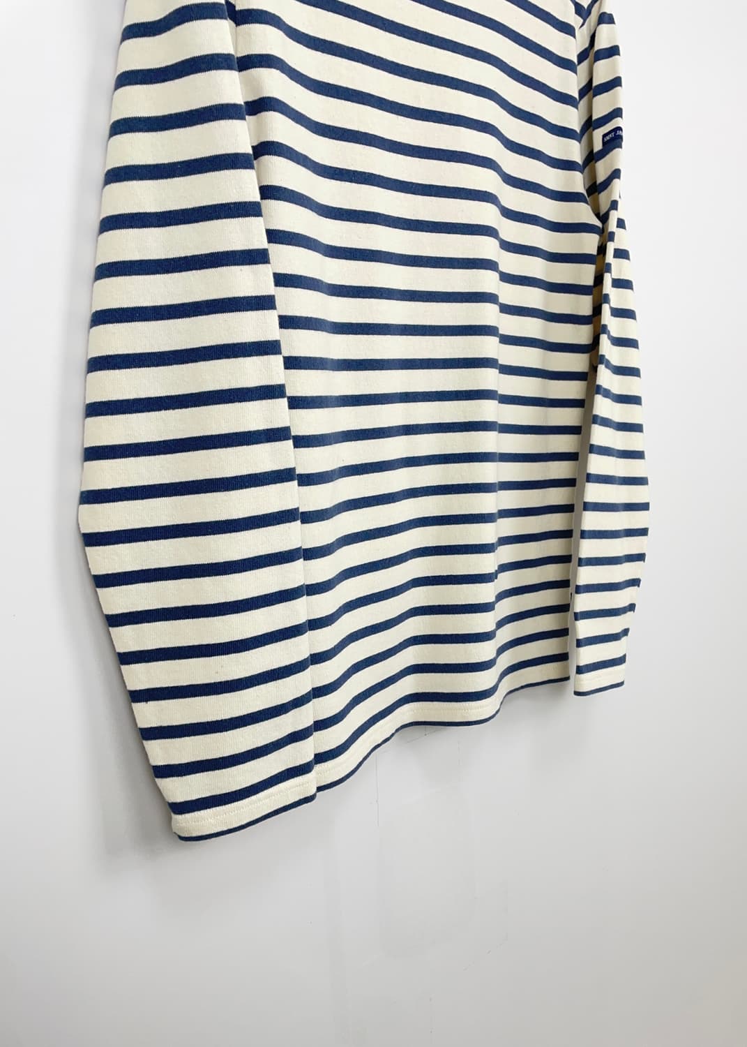 세인트 제임스 x 투써즈 콜라보 숄더 버튼 스트라이프 티셔츠 상품이미지4