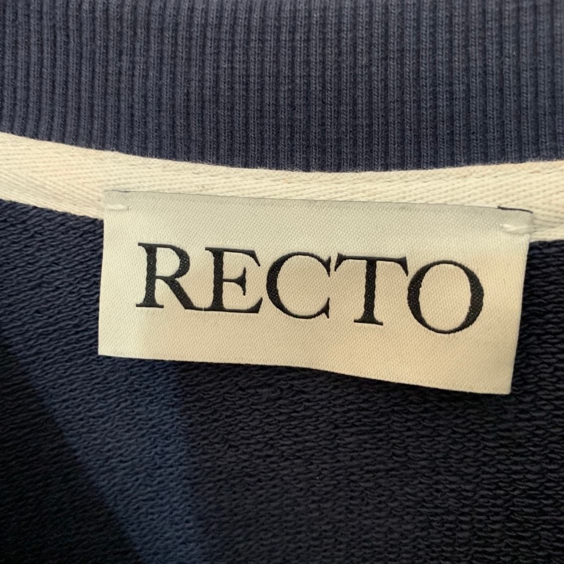 RECTO 렉토 LLEGE 유니섹스 크롭 맨투맨 네이비 상품이미지5