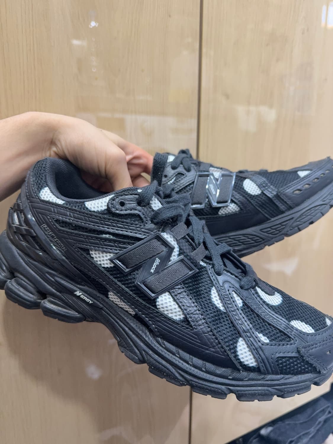 뉴발 폴카 닷 1906r 상품이미지1