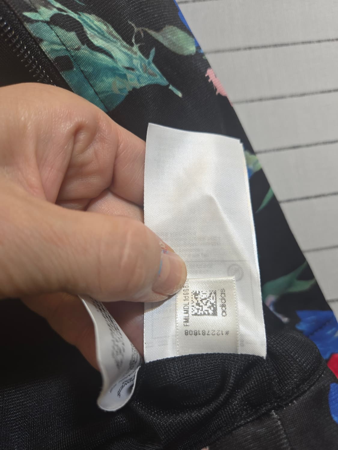 아디다스 플라워 벨리스타 트랙탑 블랙 상품이미지4