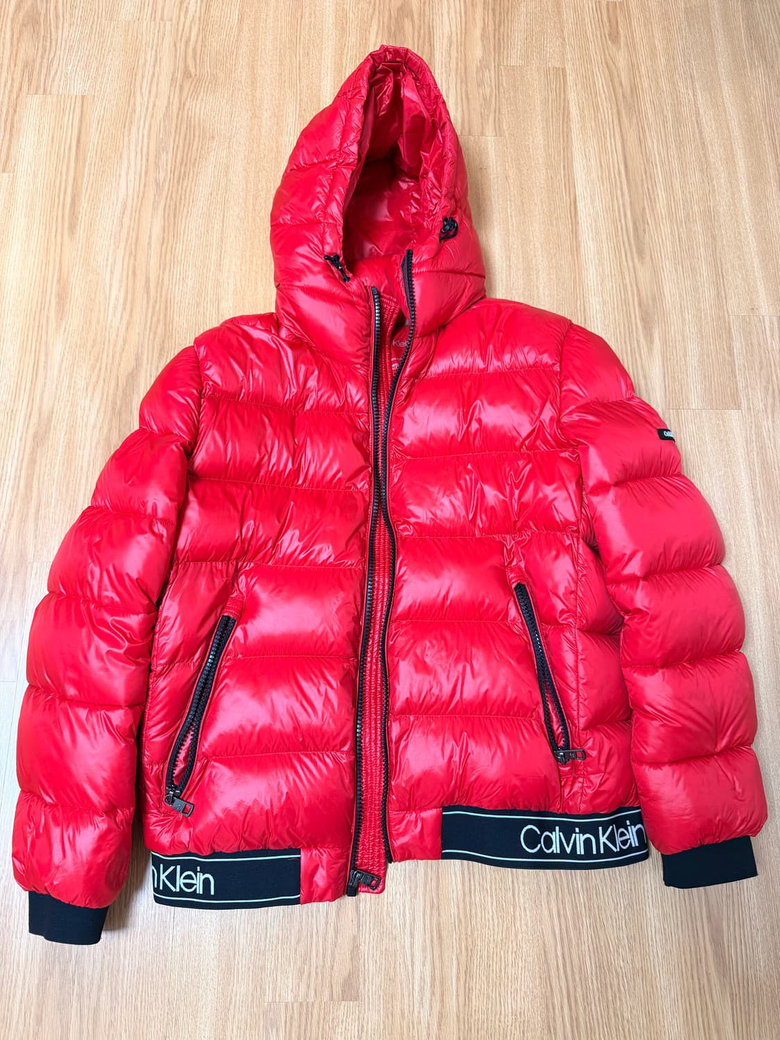 켈빈클라인 유광 패딩 상품이미지2