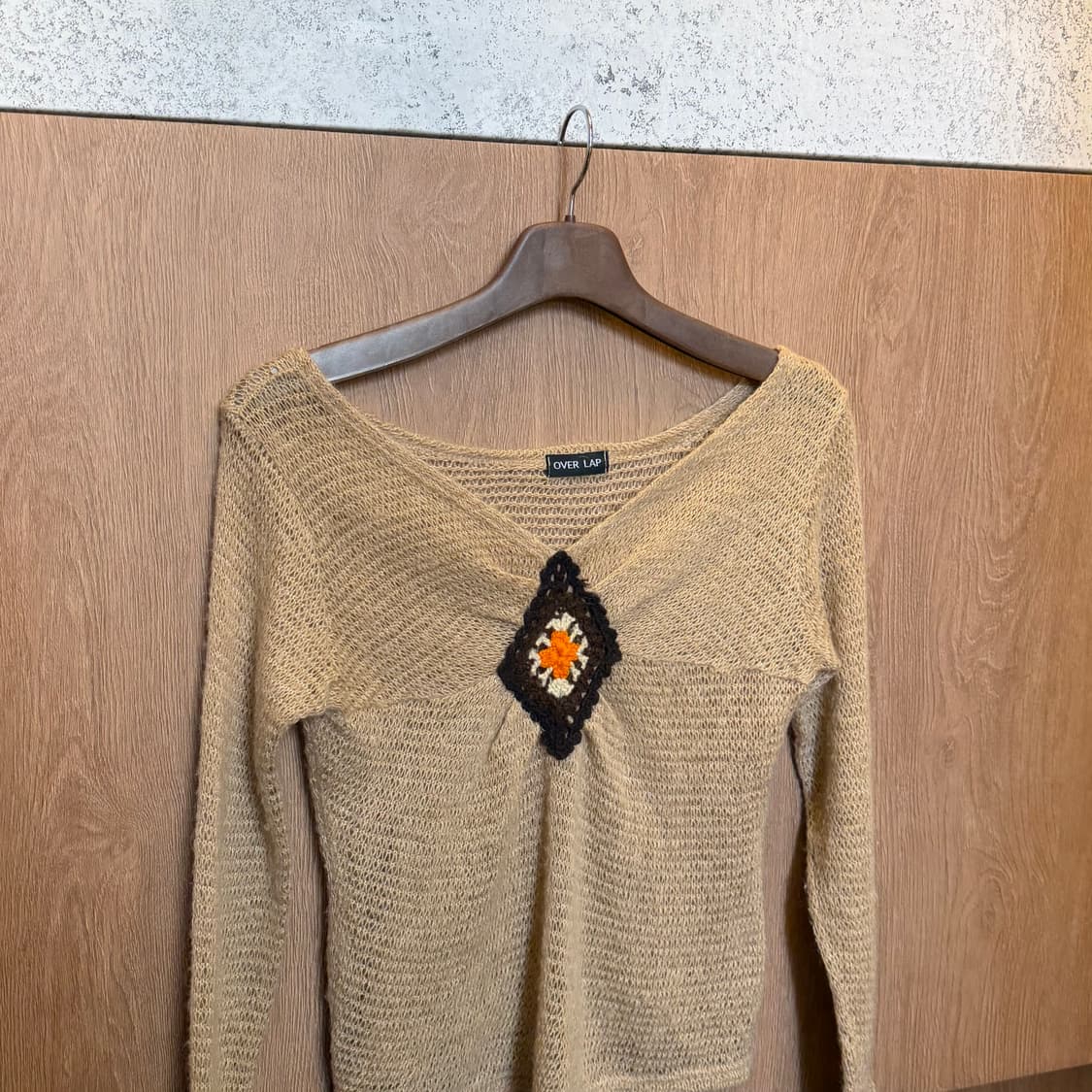 빈티지 브이넥 니트 크로셰 짜임 디테일 베이지 상품이미지7