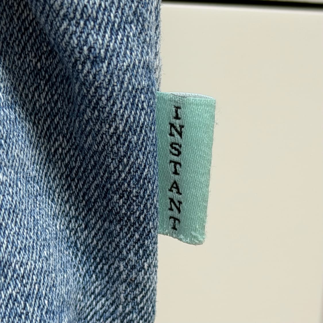 인스턴트펑크 데님 오프숄더 블라우스 상품이미지5