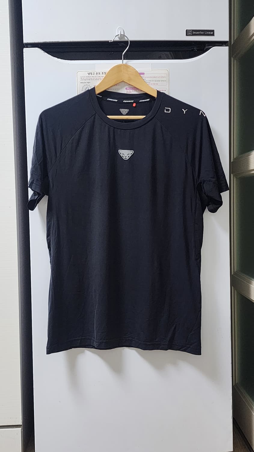다이나핏 검정 반팔 티셔츠 L (100) 상품이미지1