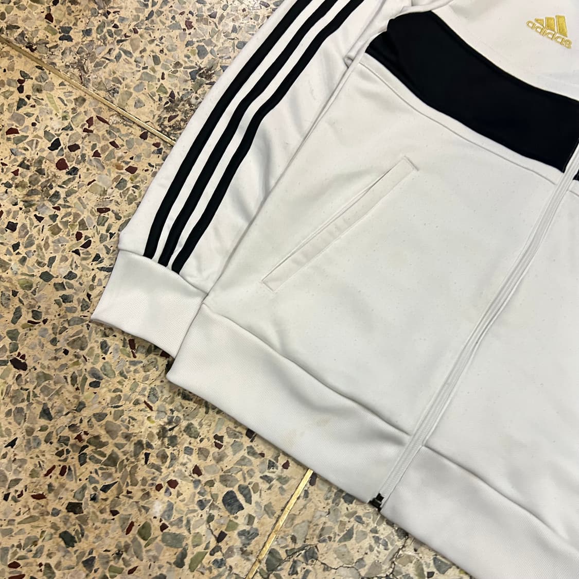 아디디스(ADIDAS) 유벤투스 화이트 져지 상품이미지3