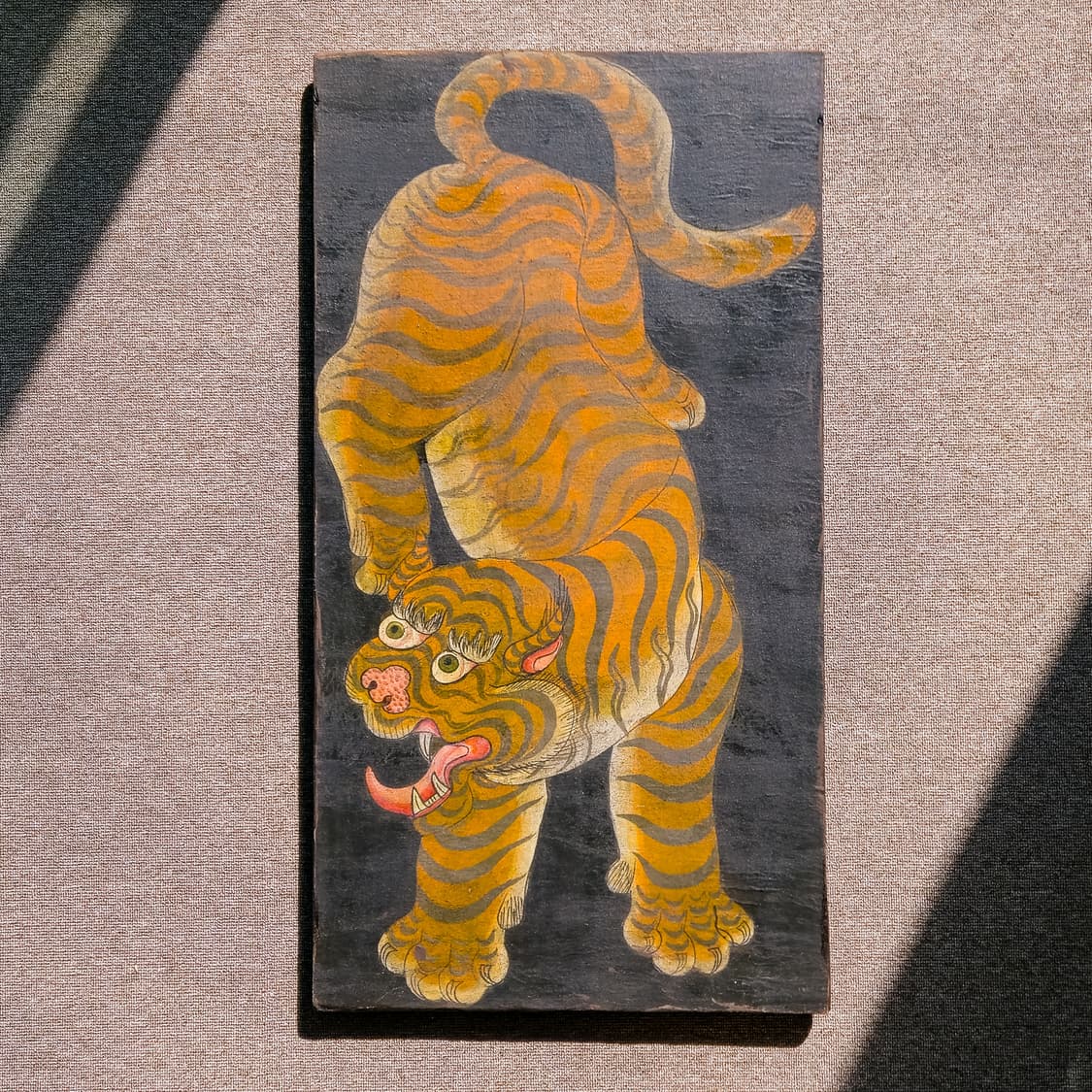 Antique Tibetan Tiger Wood Panel Paintin 상품이미지2